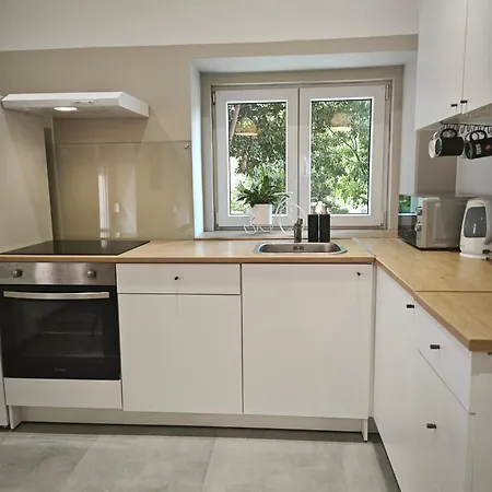 Appartement 3 *
